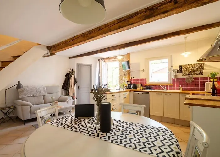 Les Pieds En Eventail Lignairolles